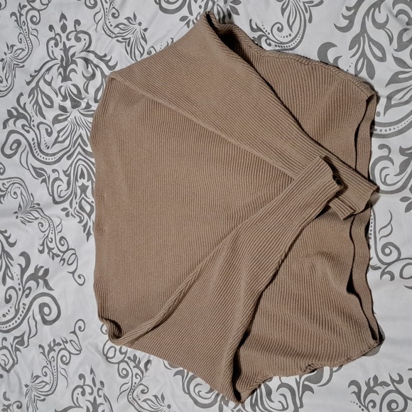 Philosophy Dolman Sleeve Cropped Sweater - Picture 4 of 7